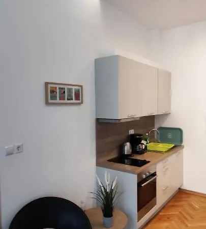 Milani With Private Garage Apartament